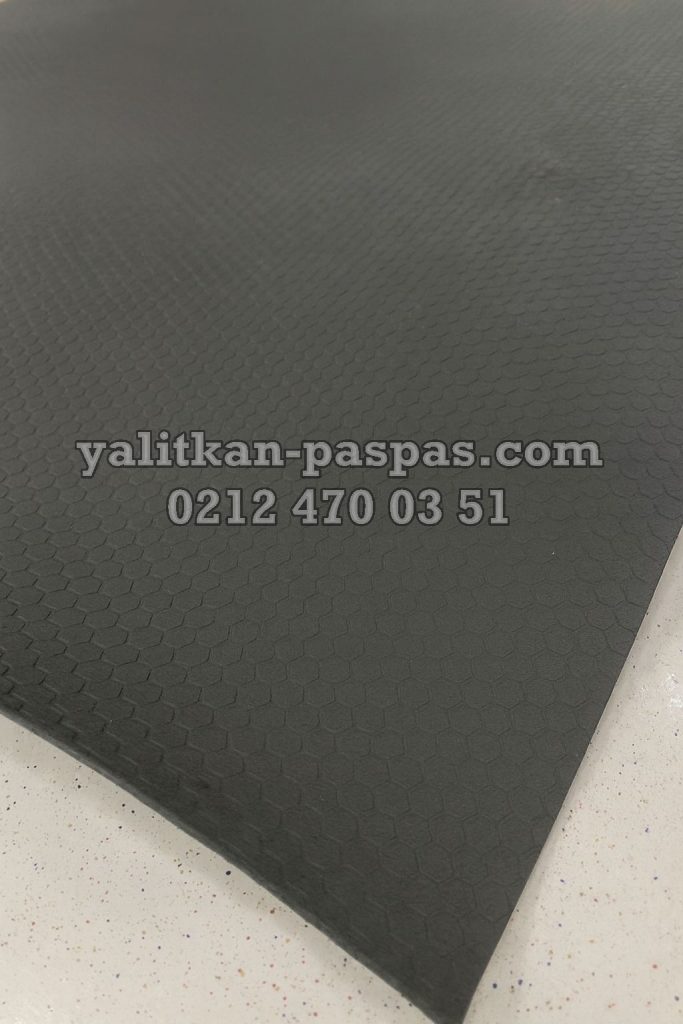 elektrik pano önü paspası, pano önü yalıtkan paspas, elektrik izole paspas, antistatik paspas, endüstriyel pano paspası, izole pano önü halı, TS EN 61111 paspas, elektrik güvenlik paspası, yalıtkan zemin kaplama, pano odası izolasyon paspası, İstanbul pano paspası, Türkiye pano paspası.